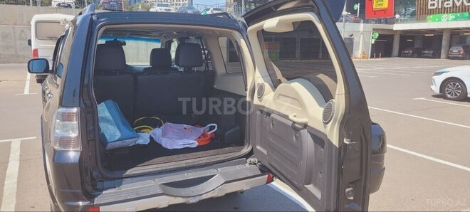 Mitsubishi Pajero 2013, 201,373 km - 3.5 l - Bakı