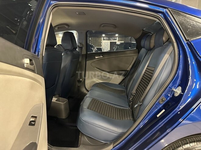 Hyundai Accent 2015, 25,000 km - 1.6 l - Bakı