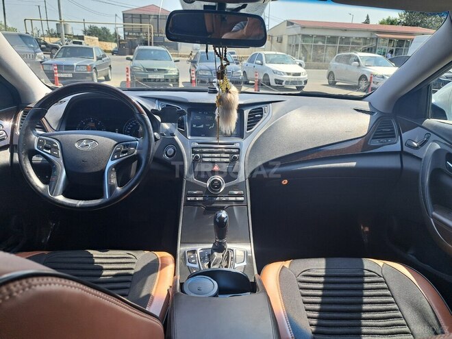 Hyundai Grandeur 2015, 245,000 km - 2.2 l - Bakı