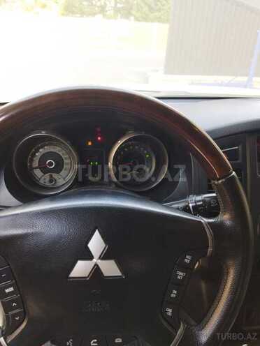 Mitsubishi Pajero 2011, 193,000 km - 3.5 l - Bakı