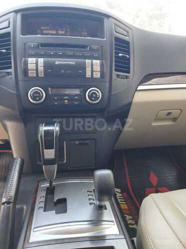 Mitsubishi Pajero 2011, 193,000 km - 3.5 l - Bakı