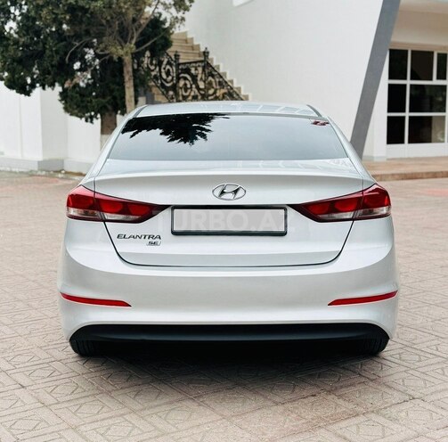 Hyundai Elantra 2018, 80,000 km - 2.0 l - Bakı