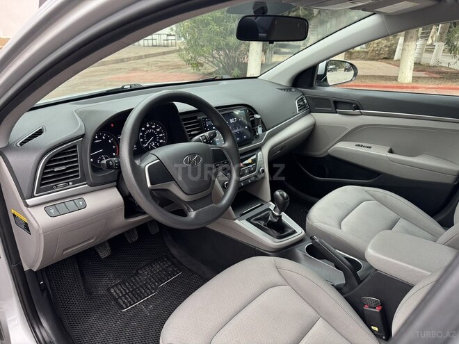 Hyundai Elantra 2018, 80,000 km - 2.0 l - Bakı