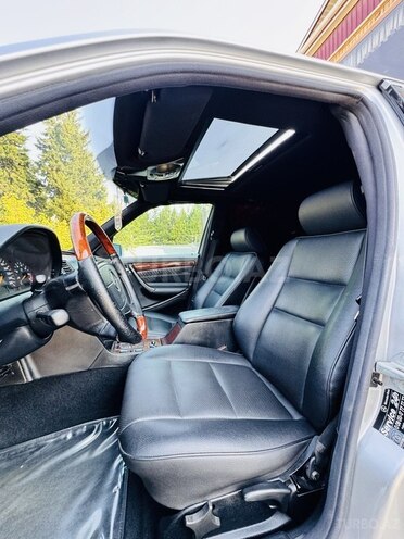 Mercedes C 240 1999, 290,000 km - 2.4 l - Sabirabad
