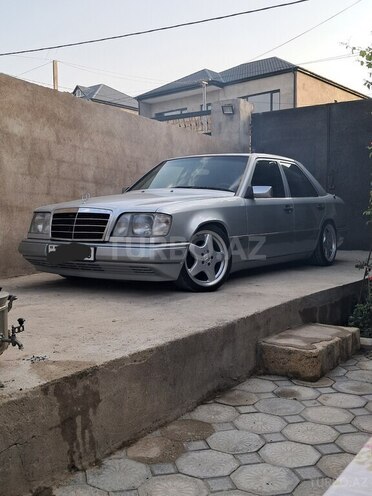Mercedes E 220 1994, 315,000 km - 2.2 l - Bakı