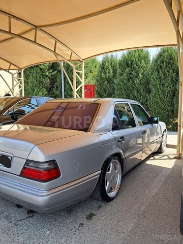Mercedes E 220 1994, 315,000 km - 2.2 l - Bakı