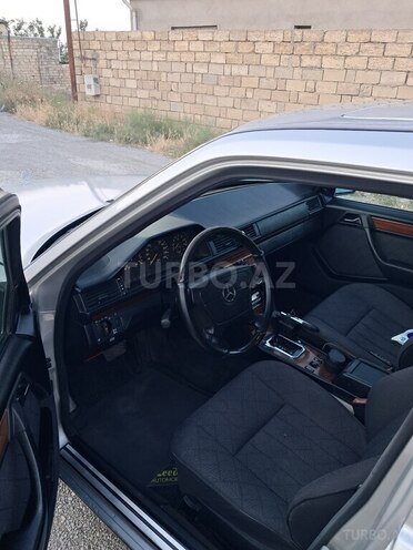 Mercedes E 220 1994, 315,000 km - 2.2 l - Bakı