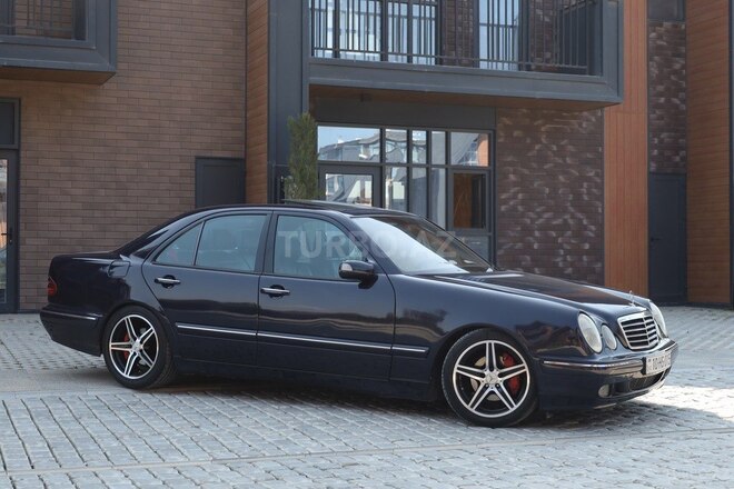 Mercedes E 240 1998, 320,000 km - 2.4 l - Bakı