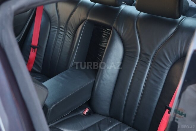 Mercedes E 240 1998, 320,000 km - 2.4 l - Bakı