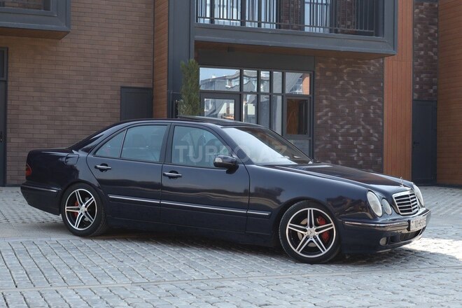 Mercedes E 240 1998, 320,000 km - 2.4 l - Bakı