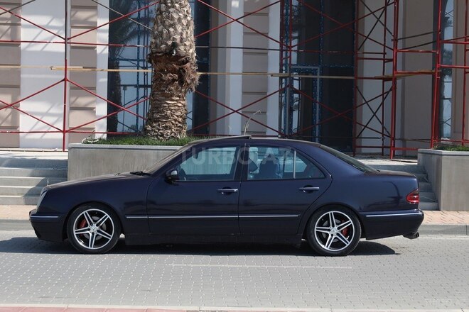 Mercedes E 240 1998, 320,000 km - 2.4 l - Bakı