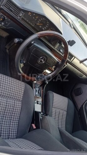 Mercedes E 220 1995, 380,000 km - 2.2 l - Sumqayıt