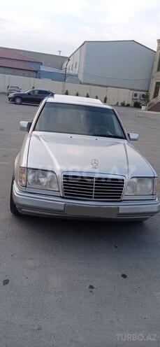 Mercedes E 220 1995, 380,000 km - 2.2 l - Sumqayıt
