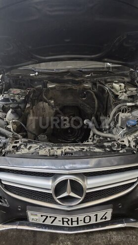 Mercedes E 220 d 2013, 272,443 km - 2.2 л - Bakı