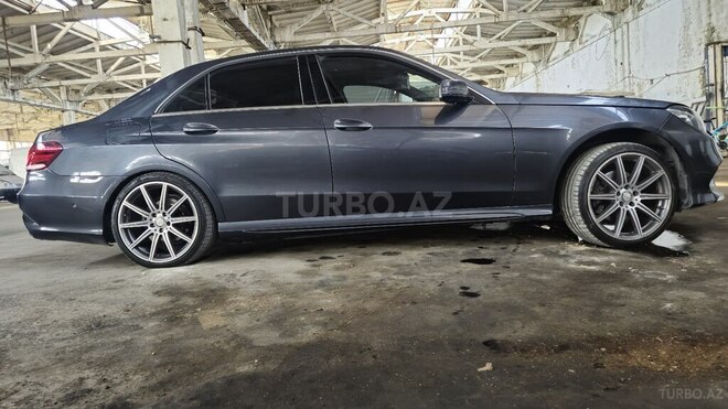 Mercedes E 220 d 2013, 272,443 km - 2.2 л - Bakı