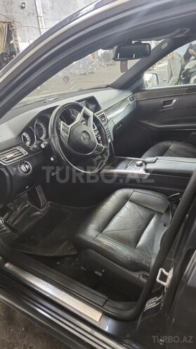 Mercedes E 220 d 2013, 272,443 km - 2.2 л - Bakı