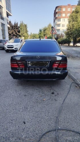 Mercedes E 220 d 1999, 391,000 km - 2.2 l - Qəbələ