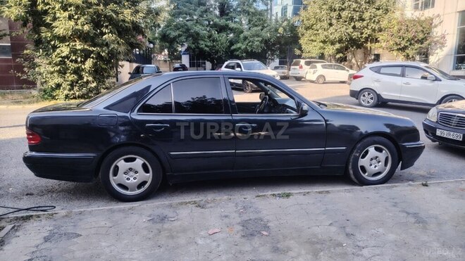 Mercedes E 220 d 1999, 391,000 km - 2.2 l - Qəbələ
