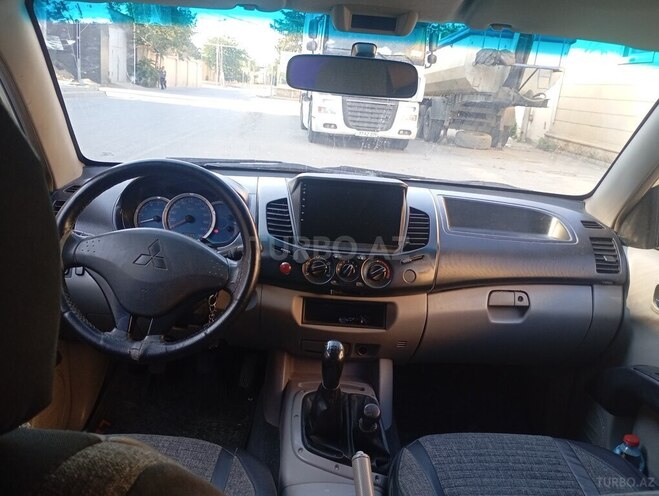 Mitsubishi L200 2007, 331,500 km - 2.5 l - Bakı