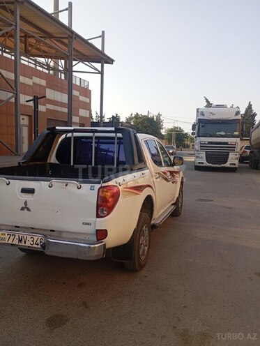 Mitsubishi L200 2007, 331,500 km - 2.5 l - Bakı