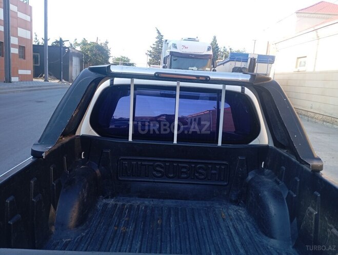 Mitsubishi L200 2007, 331,500 km - 2.5 l - Bakı