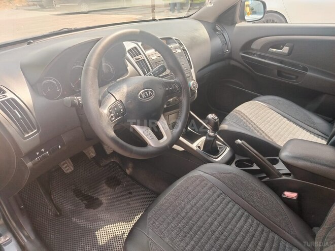 Kia  2011, 293,438 km - 1.6 l - Bakı