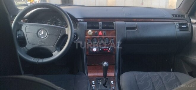 Mercedes E 230 1996, 408,528 km - 2.3 l - Şirvan