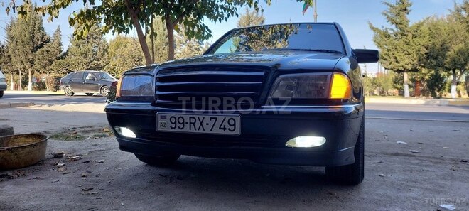 Mercedes C 230 1997, 320,000 km - 2.3 l - Beyləqan