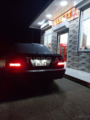 Mercedes C 230 1997, 320,000 km - 2.3 l - Beyləqan