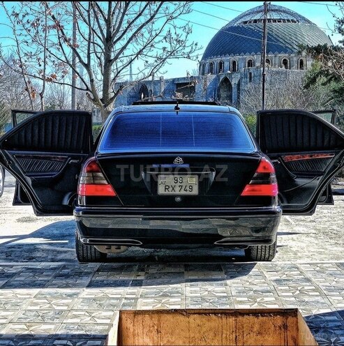 Mercedes C 230 1997, 320,000 km - 2.3 l - Beyləqan