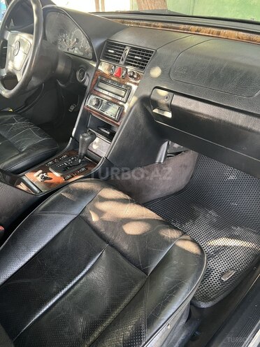 Mercedes C 230 1997, 320,000 km - 2.3 l - Beyləqan