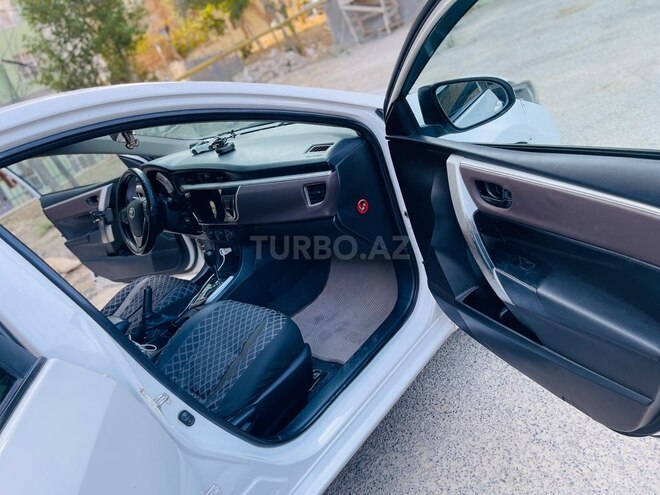 Toyota Corolla 2015, 196,000 km - 1.6 l - Bakı
