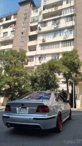 BMW 528 1999, 364,000 km - 2.8 l - Bakı