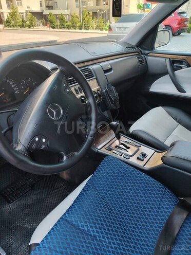 Mercedes E 220 d 1999, 333,000 km - 2.2 л - Bakı