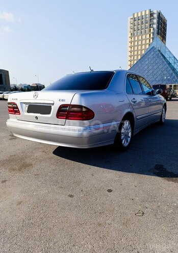 Mercedes E 220 d 2000, 392,400 km - 2.2 l - Bakı