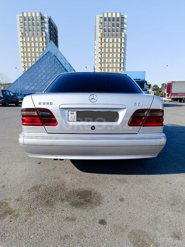 Mercedes E 220 d 2000, 392,400 km - 2.2 l - Bakı