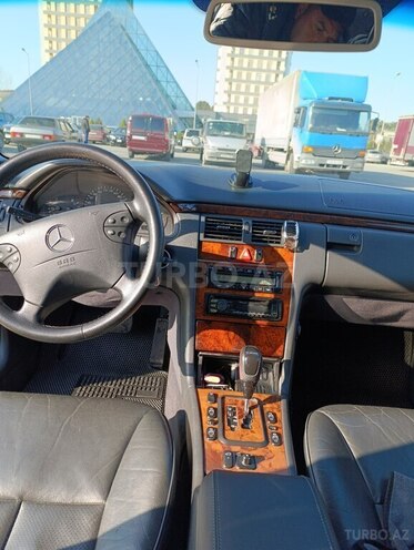 Mercedes E 220 d 2000, 392,400 km - 2.2 l - Bakı