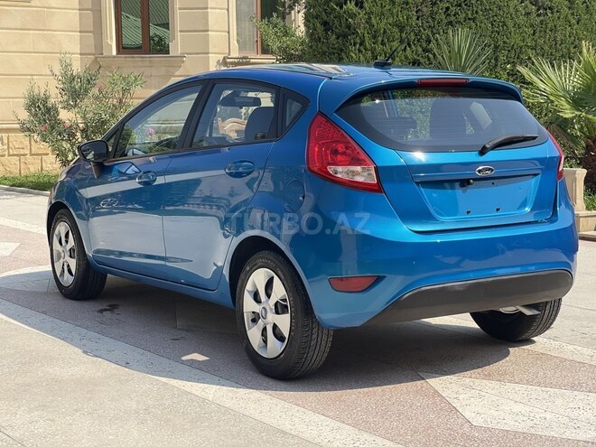 Ford Fiesta 2013, 183,465 km - 1.6 l - Xırdalan