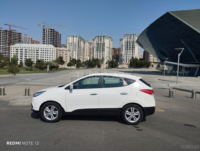 Hyundai ix35 2013, 240,000 km - 2.0 л - Bakı