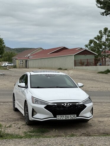 Hyundai Elantra 2018, 193,000 km - 1.6 l - Tovuz