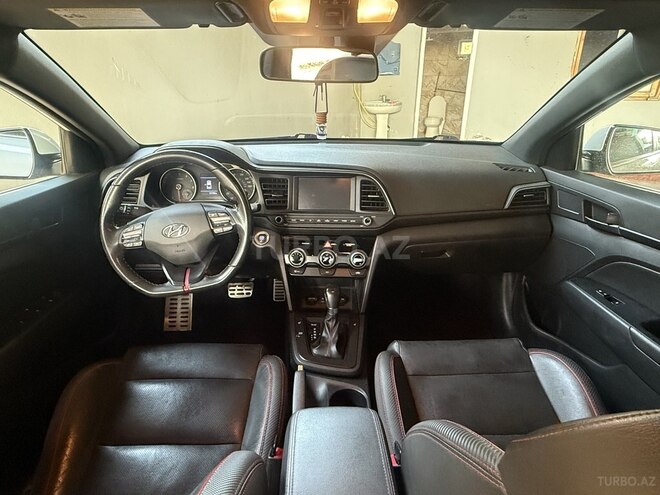 Hyundai Elantra 2018, 193,000 km - 1.6 l - Tovuz