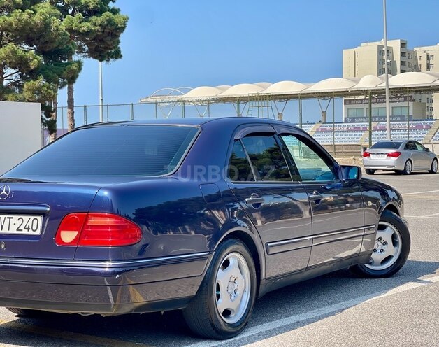 Mercedes E 240 1998, 321,100 km - 2.4 l - Sumqayıt