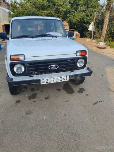 LADA (VAZ) Niva 2019, 8,400 km - 1.7 l - Yardımlı