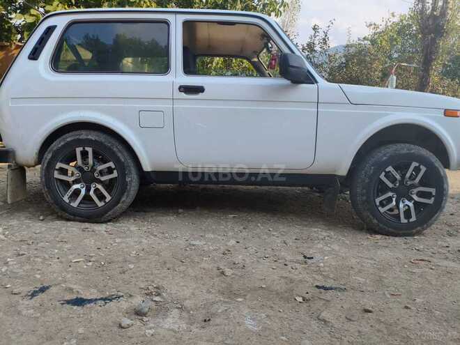 LADA (VAZ) Niva 2019, 8,400 km - 1.7 l - Yardımlı