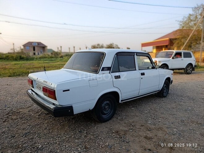 LADA (VAZ) 2107 2003, 170,000 km - 1.6 л - Saatlı