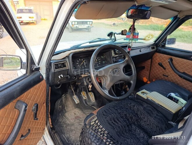 LADA (VAZ) 2107 2003, 170,000 km - 1.6 л - Saatlı