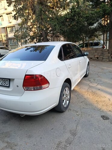 Volkswagen Polo 2012, 186,000 km - 1.6 l - Bakı