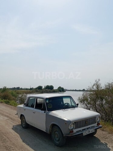 LADA (VAZ) 21011 1984, 230,000 km - 1.3 л - Salyan