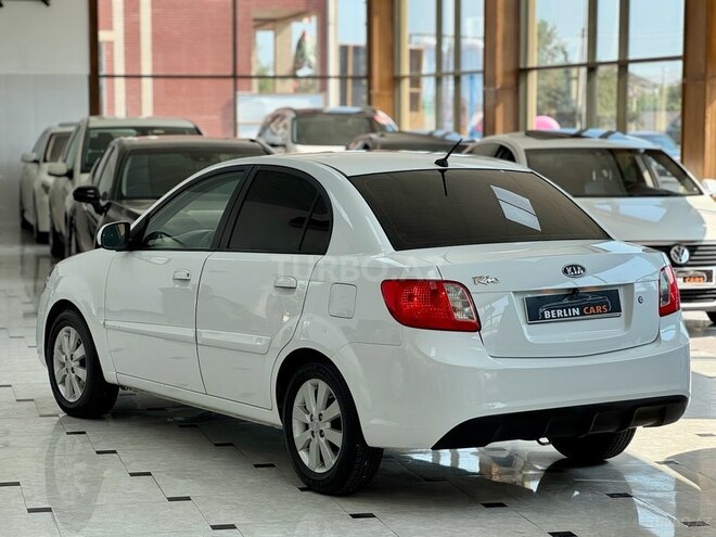 Kia Rio 2011, 214,000 km - 1.4 л - Bakı