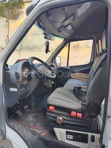 Mercedes Sprinter 313 2003, 280,500 km - 2.9 l - Yevlax